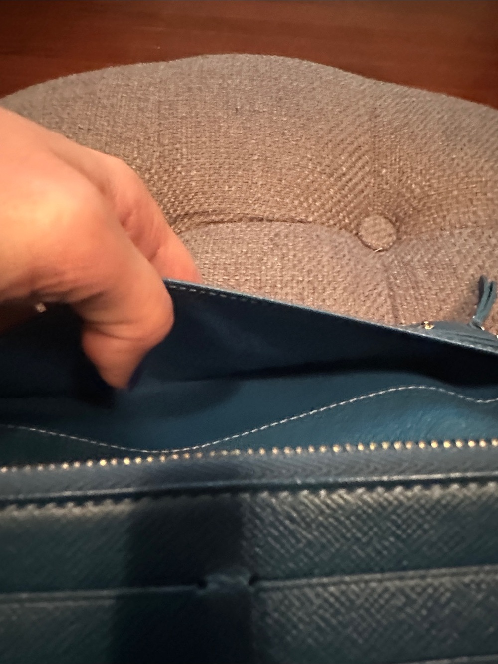 Good condition LV monogram wallet with blue interior - Picture 6 of 11